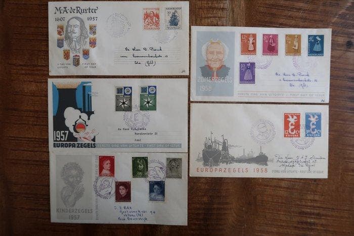 Nederland 1955/1958 - 11 FDCs tussen - NVPH E21 en E35, Timbres & Monnaies, Timbres | Pays-Bas