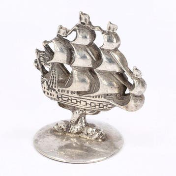 Miniatuur schepen, telefoon en ketel - Beeldje (4) - .835