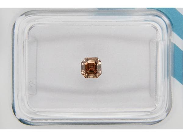 Veiling - Natuurlijke diamant - Fancy geelachtig bruin 0,31, Bijoux, Sacs & Beauté, Pierres précieuses