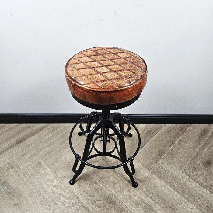 Kruk - draaikruk - in hoogte verstelbaar - Leder, IJzer, Antiquités & Art, Curiosités & Brocante