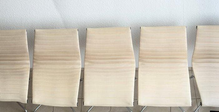 Herman Miller - Charles & Ray Eames - Chaise (6) - Chaise en, Antiek en Kunst, Kunst | Designobjecten
