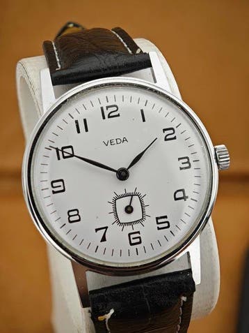 Veda - Classic Small Seconds – Chromed Case – Hand-Wound, Nieuw