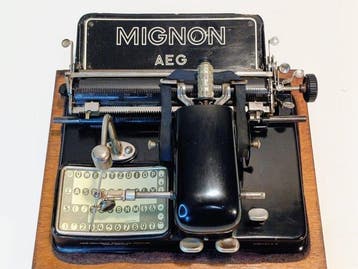 Allgemeine Elektricitäts-Gesellschaft (AEG) - Mignon 4 -