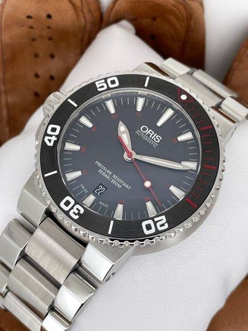 Oris - Aquis Diver Automatic Red Limited Edition - 7653-83 -