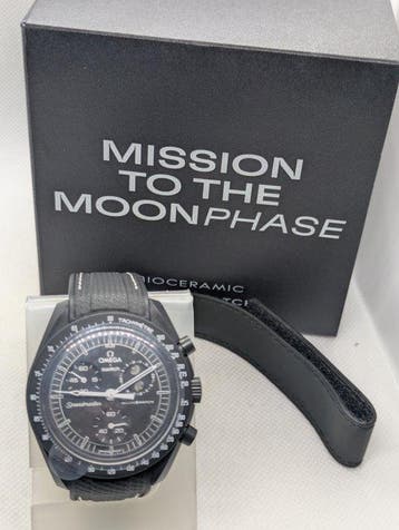 Swatch - MoonSwatch. Mission to the MoonPhase (Black) - Sans, Nieuw