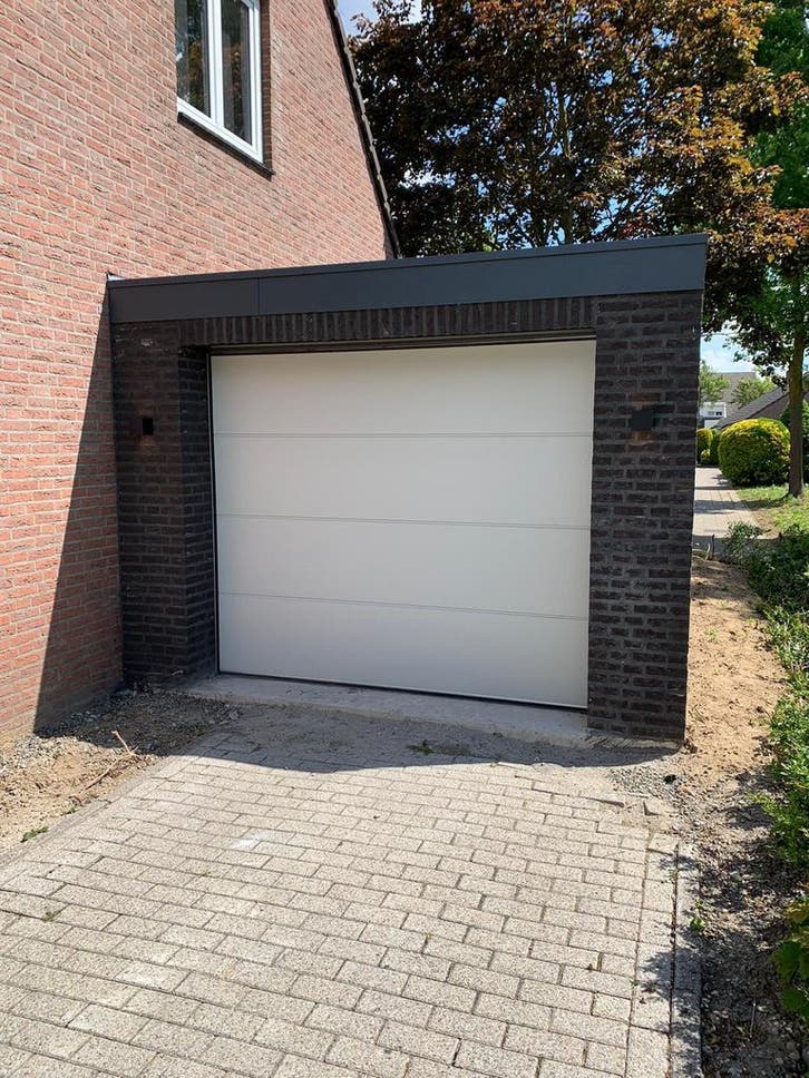 Porte Sectionnelle De Garage Motorisée 2 télécommandes !, Doe-het-zelf en Bouw, Deuren en Vliegenramen, Garagedeur, Nieuw