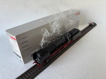 Märklin H0 - 39011 - Stoomlocomotief met tender (1) - BR01 -, Nieuw