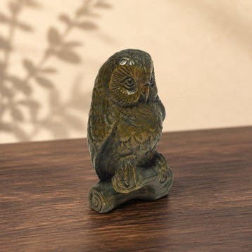 Netsuke signé Ishikawa Hibou (Fukuro) — Sculpté à la main en