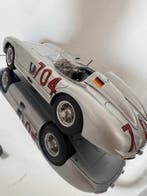 CMC 1:18 - Modelauto - Mercedes-Benz 300 SLR