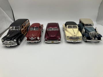 Maisto, Road Signature, Ertl, Anson 1:18 - Model sportwagen