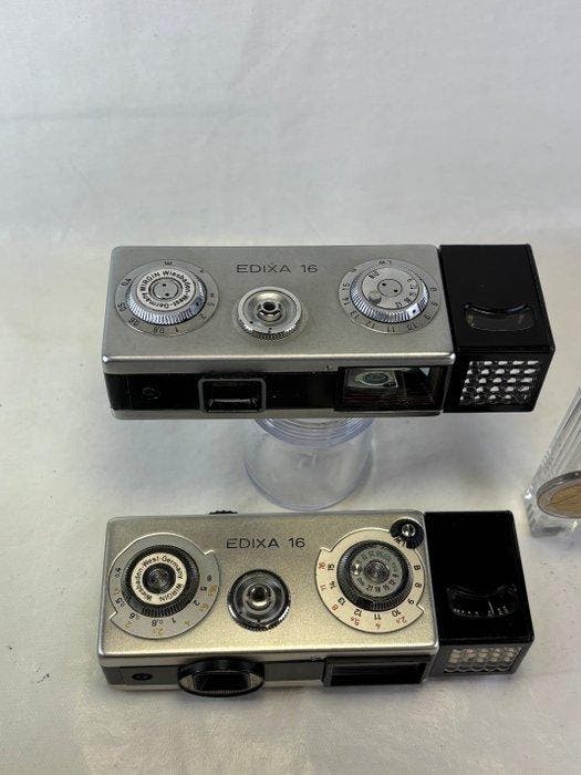 Wirgin Edixa 16 in twee uitvoeringen ( 1960 ) Subminiatuur, Audio, Tv en Foto, Fotocamera's Analoog