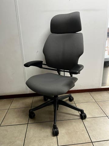 Humanscale Freedom bureaustoel, inclusief hoofdsteun, Verzenden, Zwart, Zo goed als nieuw, Bureaustoel