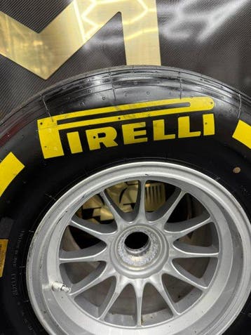 Wielmoer - Pirelli - Tire complete on wheel