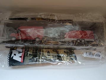 1:43 - Modelauto - Citroen Jumper 2.8 HDI 2001 + remorque -