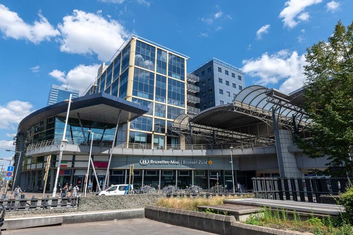 Kantoorruimte voor 2 in Zuid-Midi Railway Station Express, Zakelijke goederen, Bedrijfs Onroerend goed