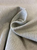 Hoogwaardig, wit roomkleurig geweven stof op een bosgroene