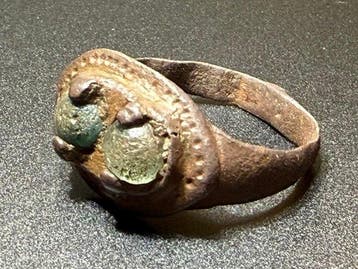 Middeleeuwen, kruisvaardersperiode Brons Stijlvolle ring met