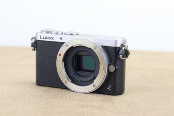 Panasonic Lumix DMC-GM1 body + Accessoires, Low Shuttercount