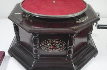 Soundmasters - 78 tours par minute Gramophone