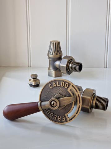 Klassieke radiatorkraan met houten handvat 139 € - Nieuw, Verzenden, Nieuw