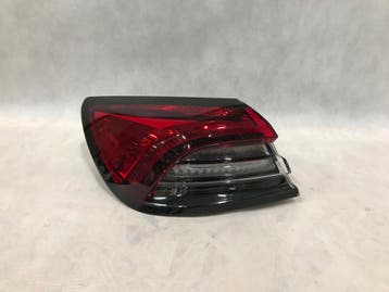 Maserati Quattroporte II 2021 LIFT linker achterlicht LED, Auto-onderdelen, Verzenden, Gebruikt