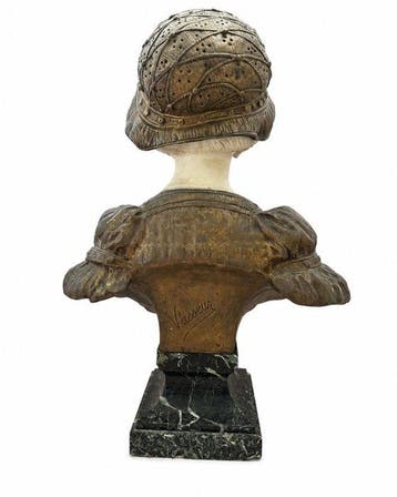 Vasseur - Sculpture, Bust of a Young Woman - 58 cm - Bronze,