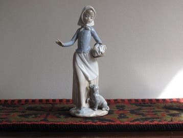 Nao by Lladró - Figure - Meisjes met hond en jongen met