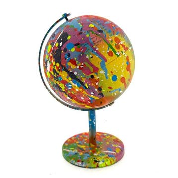 Koen Betjes (1992) - It’s a Colourful World - POP World