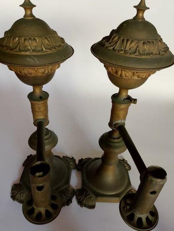Lampe à huile (2) - Laiton - amende de 800