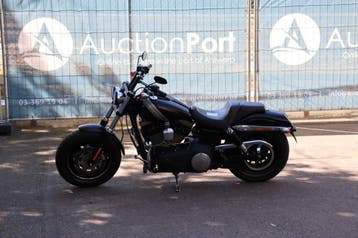 Veiling: Motor Harley-Davidson Dyna Fat Bob Benzine 2015