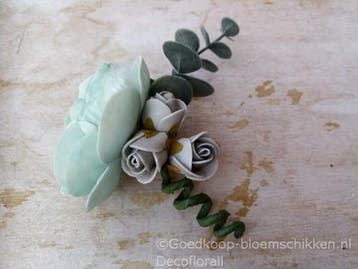 Corsage Ranonkel CRR 901 LichtBlauw Grijs +Euc Maatwerk