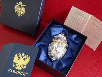 Figuur - Fabergé style - Imperial ornament Egg -Certificate