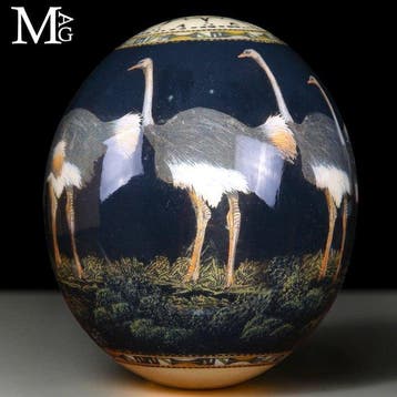 Handgeschilderde Afrikaanse struisvogelei met wildlife-art -