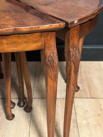 Middentafel - Walnoot - Piccolo e Raro Tavolino a Petali