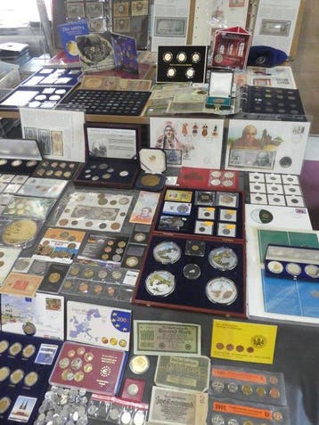 Europa. Collection of coins/banknote/medals/euro inkl. pp