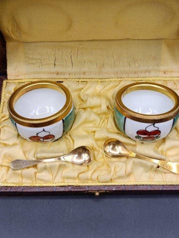 Limoges - Salière et poivrière (5) - Porcelaine - Épiceres