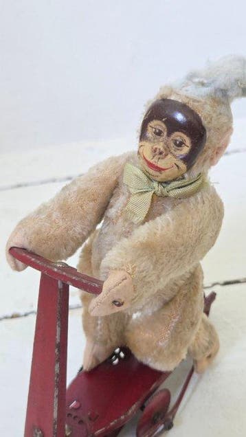 SFA - Blikken speelgoed - Old tin toy Monkey on scooter