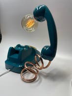 Tafellamp - Plastic, Koper, Metaal - Opera gerealiseerd door, Antiek en Kunst