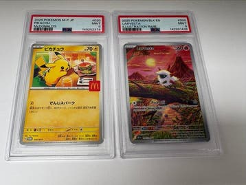 Pokémon - 2 Graded card - Pikachu, Larvesta Carte promo,
