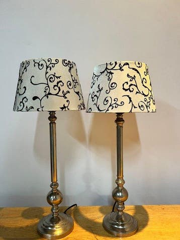 Lampe de table (2) - Lampes de table argentées en forme de