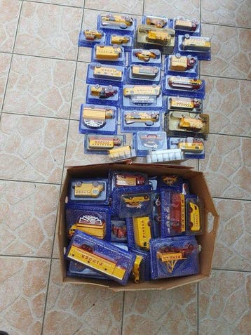 Figurine - PINDER 2002 Collection – 54 Original Sealed, Hobby & Loisirs créatifs