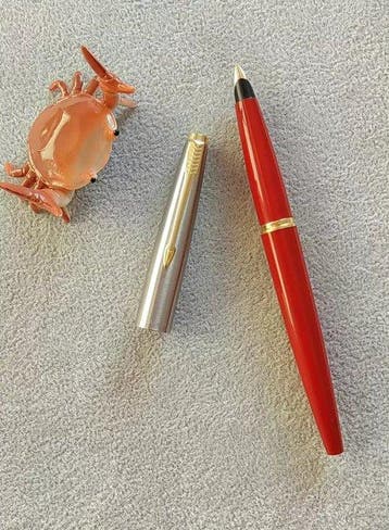 Parker - Vintage Parker 45 Red Fountain Pen, 14K Gold X Nib