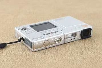 Kyocera Finecam SL400R, Zeldzaam collectors Item Digitale, Nieuw