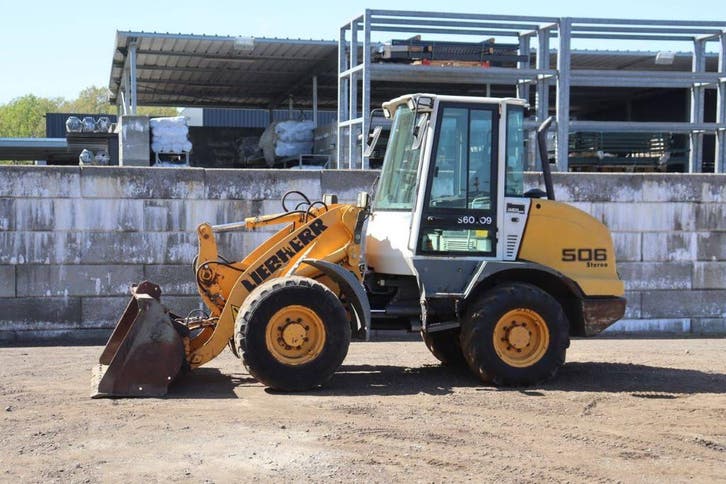 Veiling: Wiellader Liebherr L506 Diesel 2007, Articles professionnels, Machines & Construction | Grues & Excavatrices, Enlèvement