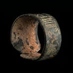 Viking periode Brons Uitstekende Bindrune-ring -