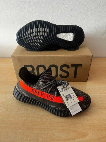 Adidas - Yeezy Boost 350 V2 - Sneakers - Maat: EU 43 - Nieuw, Nieuw