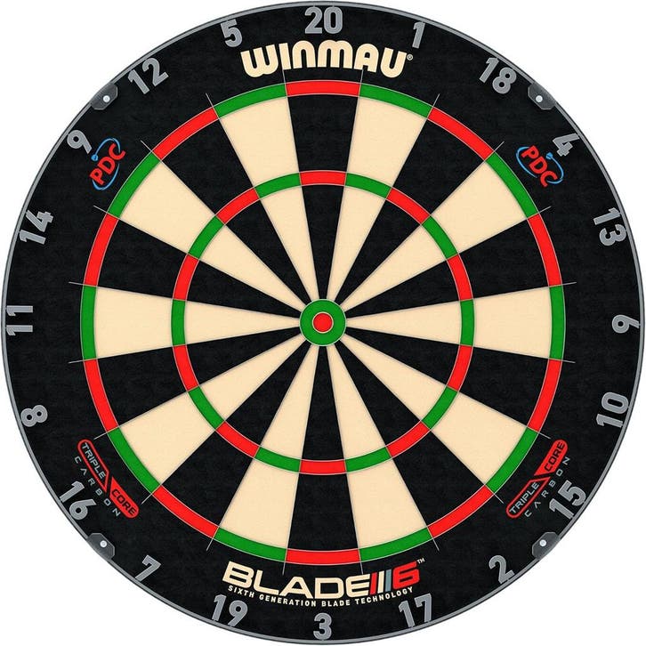 Winmau Blade 6 Carbon | Retour deal | Sla je slag nu!, Sport en Fitness, Darts, Zo goed als nieuw, Dartbord, Verzenden
