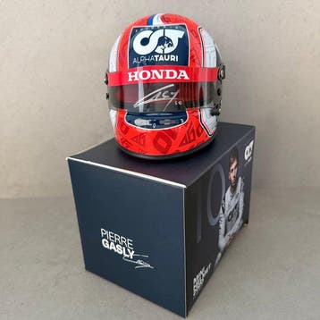 Ferrari - Formula 1 - Pierre Gasly - 2020 - Schaal 1:2 helm, Verzamelen, Nieuw