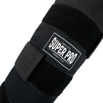 Super Pro Combat Gear Scheenbeschermer Savior Zwart/Wit, Verzenden