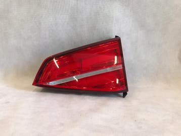 VW Jetta 5C Lift LED 15-18 rechter binnenlamp, Verzenden, Gebruikt